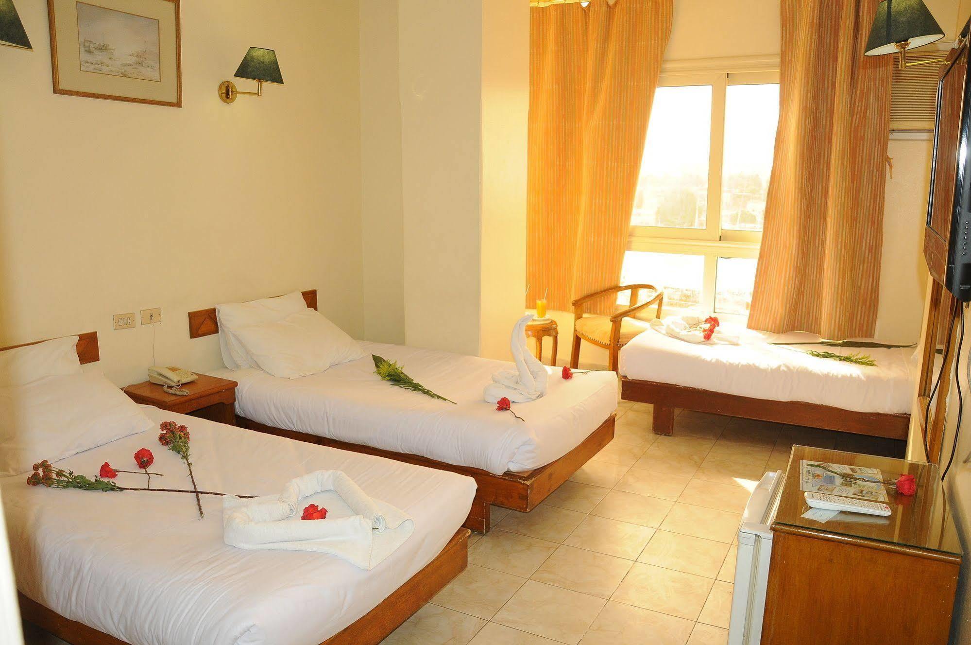 Nile Hotel Aswan Eksteriør bilde