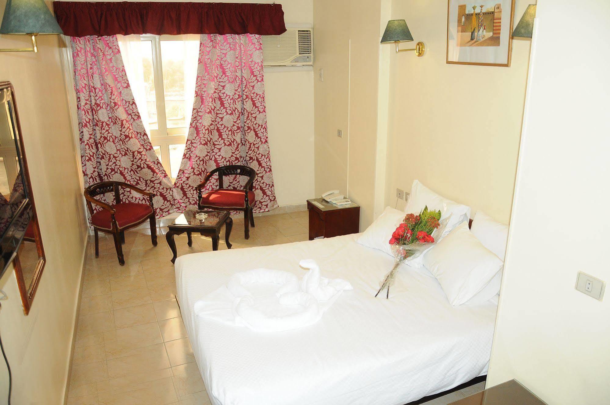 Nile Hotel Aswan Eksteriør bilde
